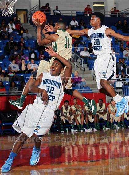 Thumbnail 2 in DeSoto vs. Madison Prep (Thanksgiving Hoopfest) photogallery.