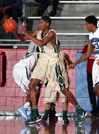 Thumbnail 1 in DeSoto vs. Madison Prep (Thanksgiving Hoopfest) photogallery.