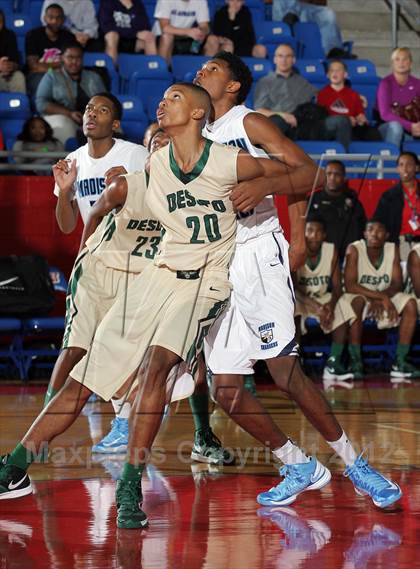 Thumbnail 3 in DeSoto vs. Madison Prep (Thanksgiving Hoopfest) photogallery.