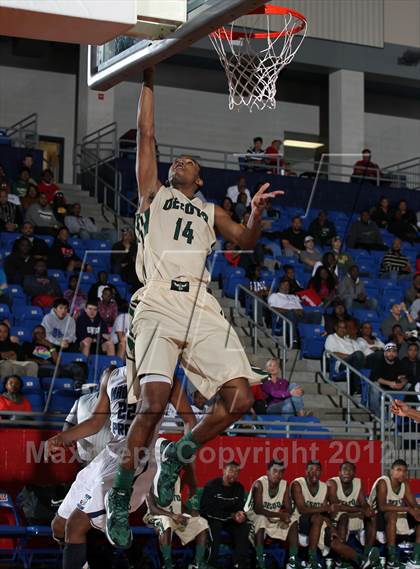 Thumbnail 2 in DeSoto vs. Madison Prep (Thanksgiving Hoopfest) photogallery.