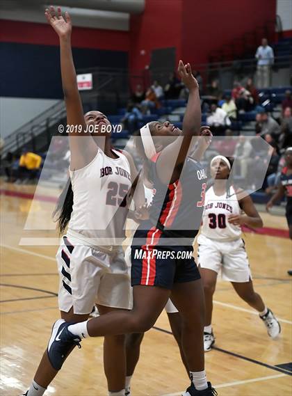 Thumbnail 1 in Oakland vs Bob Jones (Huntsville Hospital SportsCenter / TOC Ladies Classic) photogallery.
