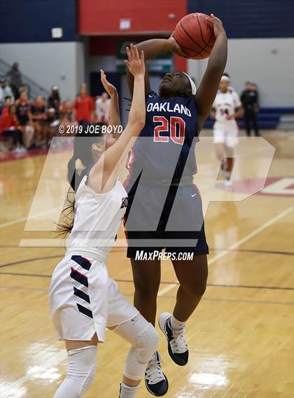 Thumbnail 1 in Oakland vs Bob Jones (Huntsville Hospital SportsCenter / TOC Ladies Classic) photogallery.