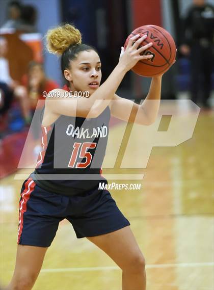 Thumbnail 2 in Oakland vs Bob Jones (Huntsville Hospital SportsCenter / TOC Ladies Classic) photogallery.