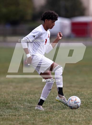 null - Photo 01