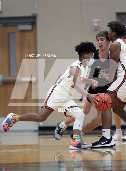 Thumbnail 3 in Rouse @ Glenn photogallery.