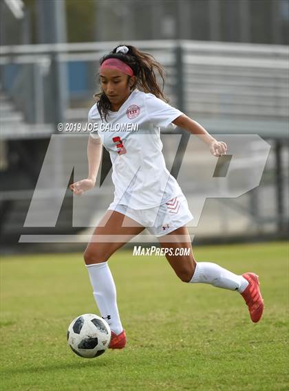 Thumbnail 2 in Wagner vs Lee (SAISD Tournament) photogallery.