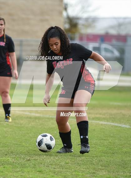 Thumbnail 1 in Wagner vs Lee (SAISD Tournament) photogallery.