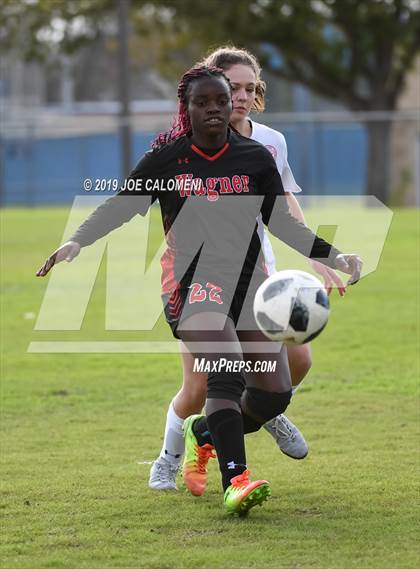 Thumbnail 1 in Wagner vs Lee (SAISD Tournament) photogallery.