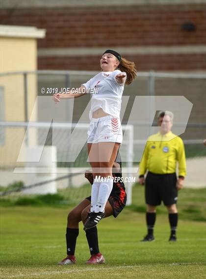 Thumbnail 1 in Wagner vs Lee (SAISD Tournament) photogallery.