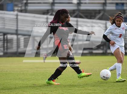 Thumbnail 1 in Wagner vs Lee (SAISD Tournament) photogallery.