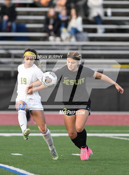Thumbnail 3 in Cleveland vs. Jesuit (OSAA 6A Quarterfinal) photogallery.