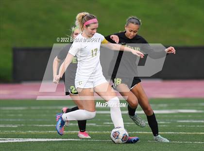 Thumbnail 2 in Cleveland vs. Jesuit (OSAA 6A Quarterfinal) photogallery.