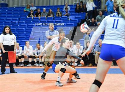Thumbnail 3 in Paris vs Conway Christian  (AHSAA 3A State Final) photogallery.