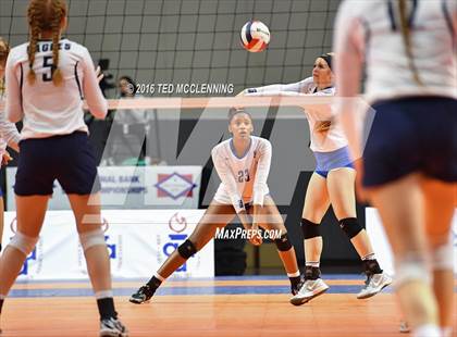 Thumbnail 1 in Paris vs Conway Christian  (AHSAA 3A State Final) photogallery.