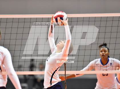 Thumbnail 2 in Paris vs Conway Christian  (AHSAA 3A State Final) photogallery.