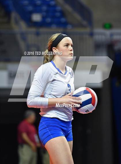 Thumbnail 1 in Paris vs Conway Christian  (AHSAA 3A State Final) photogallery.