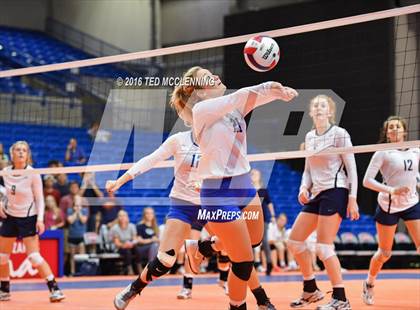 Thumbnail 1 in Paris vs Conway Christian  (AHSAA 3A State Final) photogallery.
