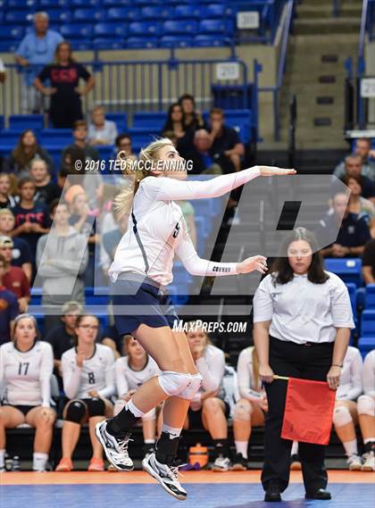 Thumbnail 1 in Paris vs Conway Christian  (AHSAA 3A State Final) photogallery.