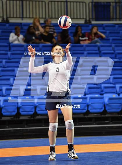 Thumbnail 1 in Paris vs Conway Christian  (AHSAA 3A State Final) photogallery.