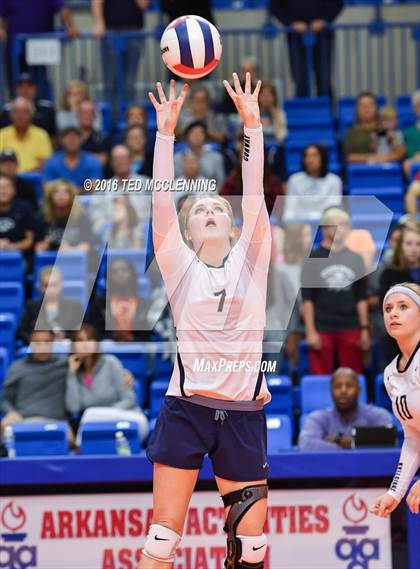 Thumbnail 2 in Paris vs Conway Christian  (AHSAA 3A State Final) photogallery.