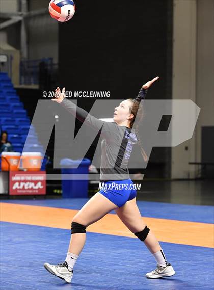 Thumbnail 1 in Paris vs Conway Christian  (AHSAA 3A State Final) photogallery.