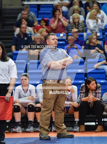 Thumbnail 1 in Paris vs Conway Christian  (AHSAA 3A State Final) photogallery.
