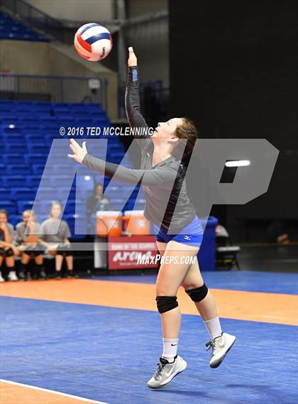 Thumbnail 3 in Paris vs Conway Christian  (AHSAA 3A State Final) photogallery.