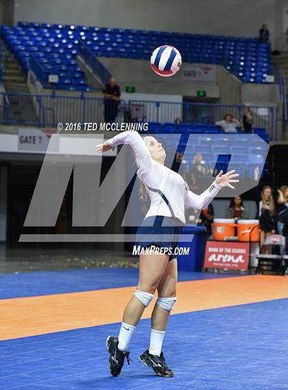 Thumbnail 3 in Paris vs Conway Christian  (AHSAA 3A State Final) photogallery.