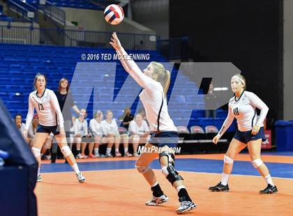Thumbnail 2 in Paris vs Conway Christian  (AHSAA 3A State Final) photogallery.