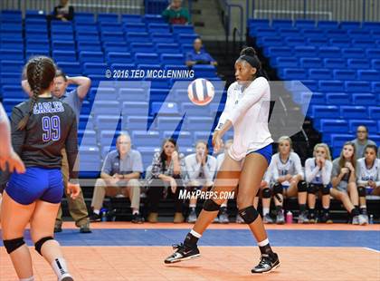 Thumbnail 2 in Paris vs Conway Christian  (AHSAA 3A State Final) photogallery.