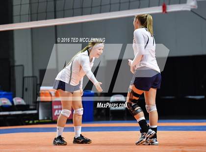 Thumbnail 3 in Paris vs Conway Christian  (AHSAA 3A State Final) photogallery.