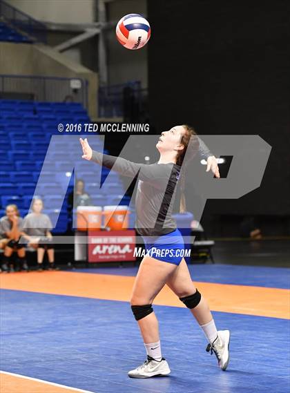 Thumbnail 2 in Paris vs Conway Christian  (AHSAA 3A State Final) photogallery.