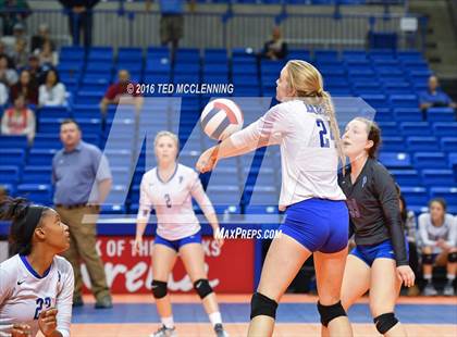 Thumbnail 3 in Paris vs Conway Christian  (AHSAA 3A State Final) photogallery.