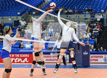 Thumbnail 2 in Paris vs Conway Christian  (AHSAA 3A State Final) photogallery.