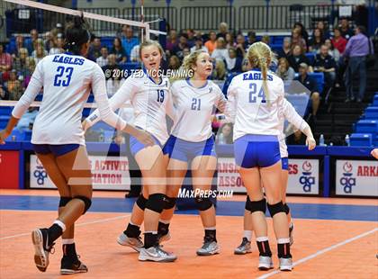 Thumbnail 2 in Paris vs Conway Christian  (AHSAA 3A State Final) photogallery.