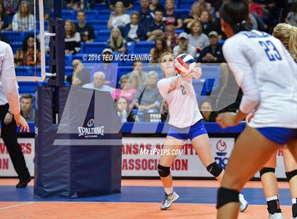 Thumbnail 1 in Paris vs Conway Christian  (AHSAA 3A State Final) photogallery.