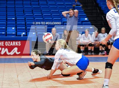 Thumbnail 2 in Paris vs Conway Christian  (AHSAA 3A State Final) photogallery.