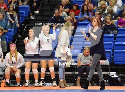 Thumbnail 3 in Paris vs Conway Christian  (AHSAA 3A State Final) photogallery.