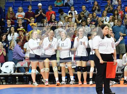 Thumbnail 1 in Paris vs Conway Christian  (AHSAA 3A State Final) photogallery.
