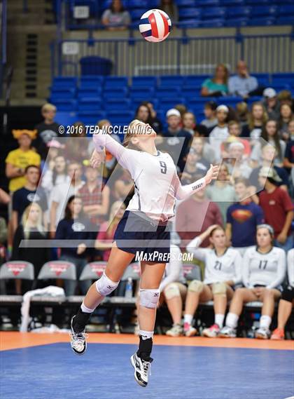 Thumbnail 1 in Paris vs Conway Christian  (AHSAA 3A State Final) photogallery.