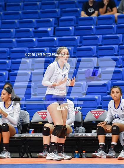 Thumbnail 3 in Paris vs Conway Christian  (AHSAA 3A State Final) photogallery.