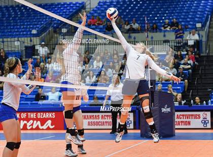 Thumbnail 1 in Paris vs Conway Christian  (AHSAA 3A State Final) photogallery.