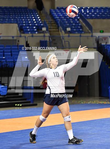 Thumbnail 1 in Paris vs Conway Christian  (AHSAA 3A State Final) photogallery.
