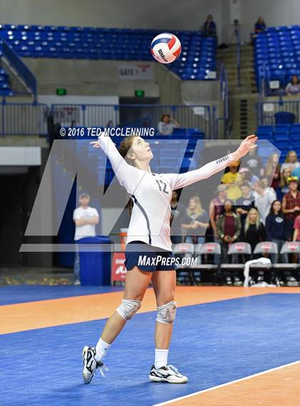 Thumbnail 2 in Paris vs Conway Christian  (AHSAA 3A State Final) photogallery.