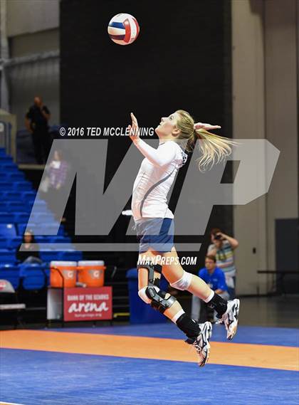 Thumbnail 2 in Paris vs Conway Christian  (AHSAA 3A State Final) photogallery.