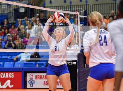 Thumbnail 1 in Paris vs Conway Christian  (AHSAA 3A State Final) photogallery.