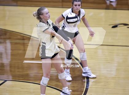 Thumbnail 1 in Avon @ Noblesville photogallery.