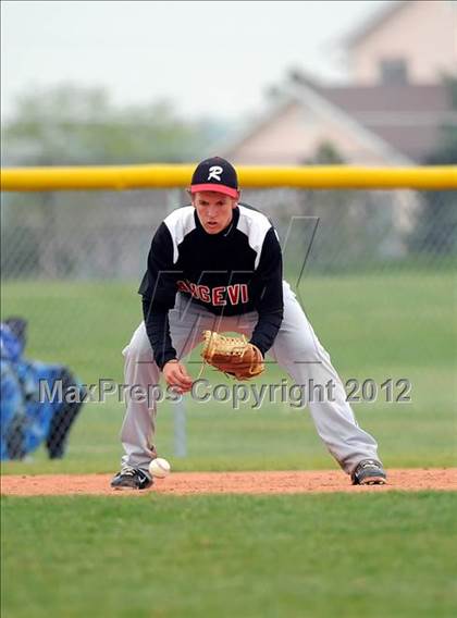 Thumbnail 1 in Rangeview @ Grandview (2012 Class 5A District Baseball) photogallery.