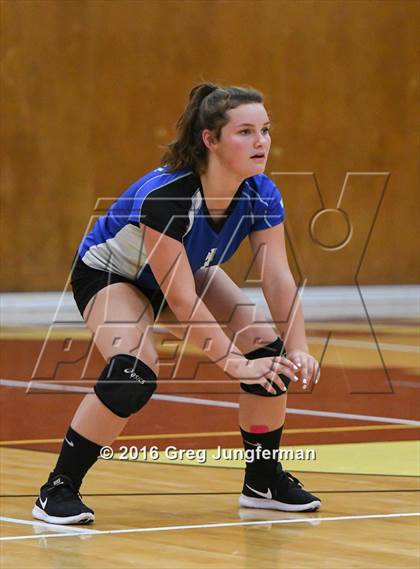 Thumbnail 2 in Analy @ Cardinal Newman photogallery.