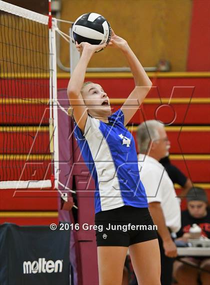 Thumbnail 2 in Analy @ Cardinal Newman photogallery.